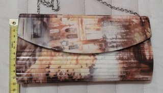 Bolso estspado con cadena