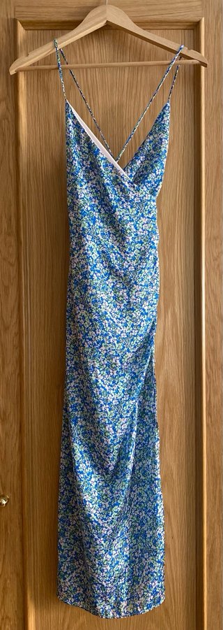 Vestido largo Pull&Bear satinado floral XS