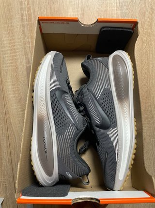 Nike Vomero 18 Talla 38.5 zapatillas de correr