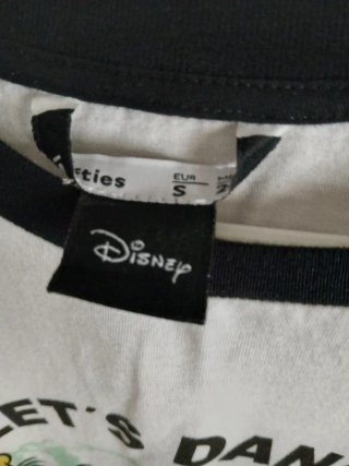 Camiseta Disney Mickey y amigos Let's Dance