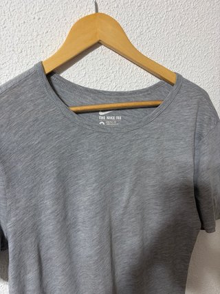 Camiseta Nike Athletic Cut Hombre Gris Talla L