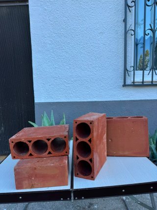 Ladrillos para vino (3 agujeros) 104 Uds  250