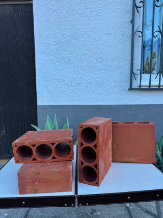 Ladrillos para vino (3 agujeros) 104 Uds  250