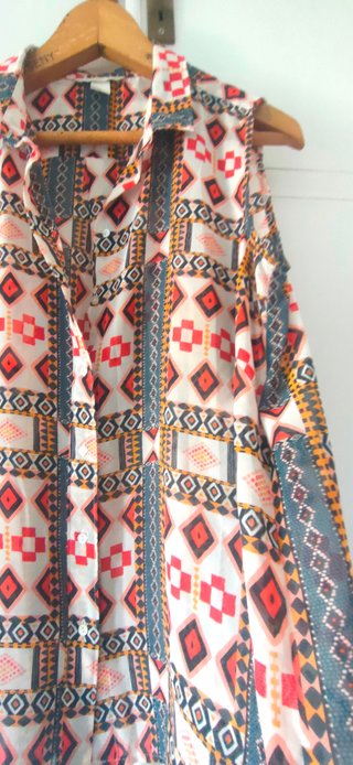 Blusa H&M sin mangas estampado étnico