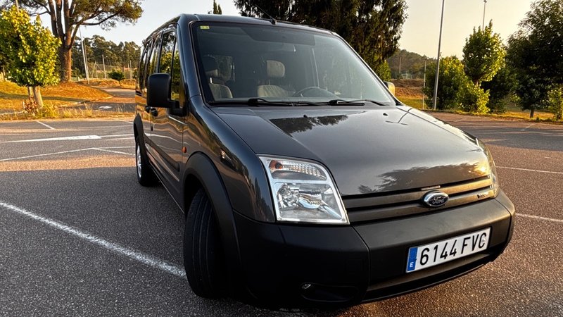 Ford Tourneo Connect 2007 - foto 1