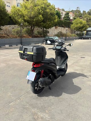 Peugeot Medley 125s ABS Negra