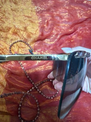 Gafas de sol Chanel vintage con funda