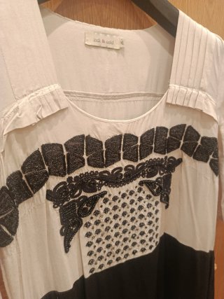 Vestido Indi & Cold blanco y negro Talla L