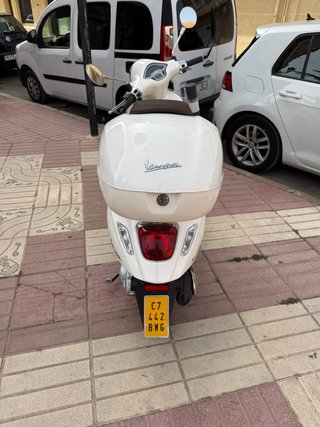 Vespa Primavera-Sprint 50 4T 3V Blanca 2021