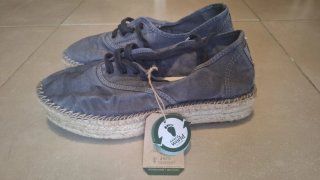 Alpargatas Natural World Talla 38.