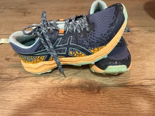 Zapatillas Asics Trail Talla 38