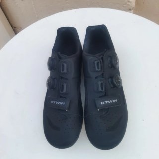 Zapatillas Ciclismo Btwin Carbono con las calas 42