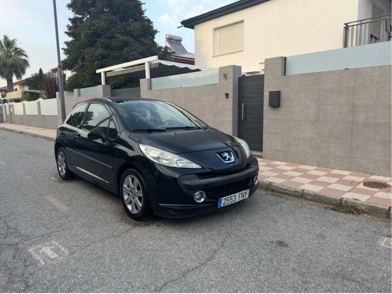Peugeot 207 2007 - foto 1