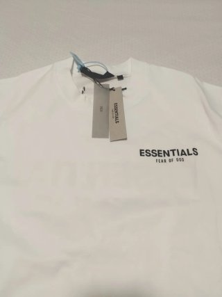 Conjunto Essentials Camiseta y Bermuda