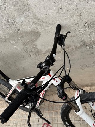 Bicicleta GT Avalanche 27.5 Blanca
