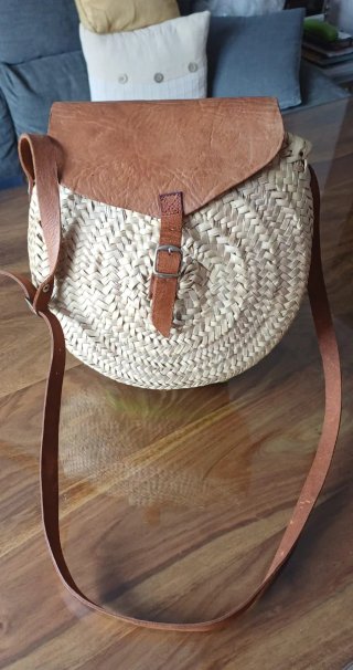Bolso bandolera rafia y cuero