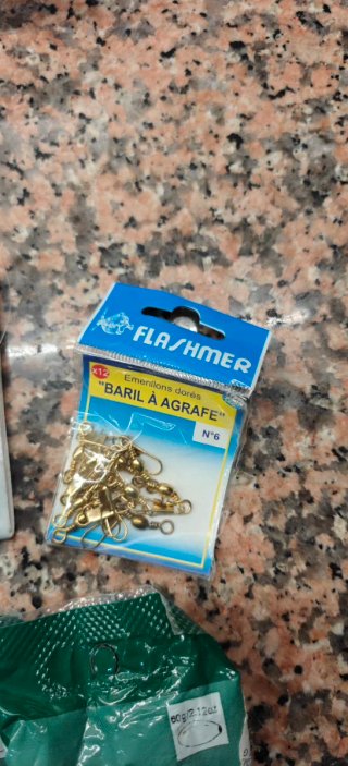 Lote de accesorios variados para pesca