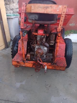 Dumper Ausa rojo