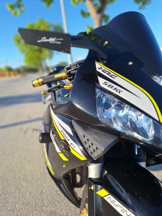 Honda CBR 600 RR Negra y Amarilla
