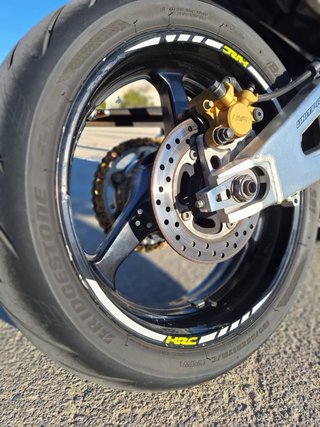 Honda CBR 600 RR Negra y Amarilla