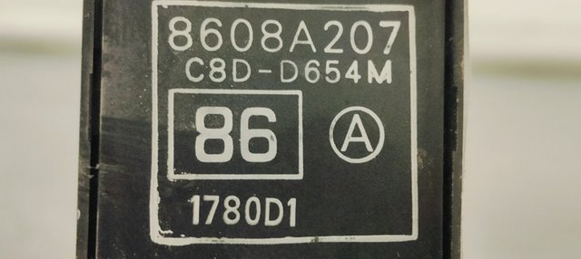 Comando alzacristalli anteriore sinistro per Mitsubishi ASX (GA0W) 1.8DID 115 4X4 FAP 8608A207 2011, C8DD654M