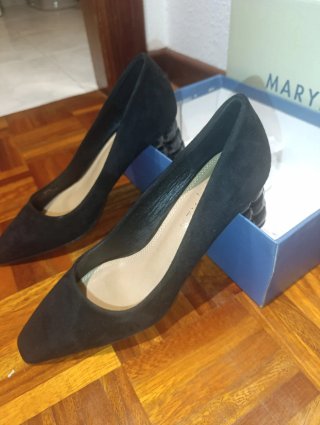 Zapatos de salón Mary Paz negros talla 39