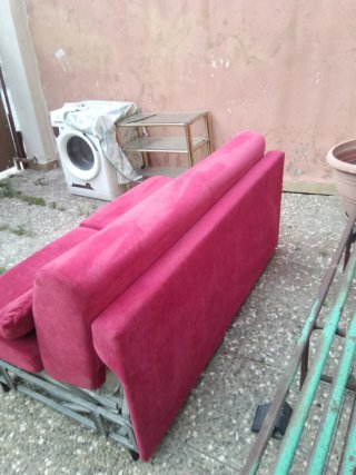 Divano letto 2 posti rosso velluto