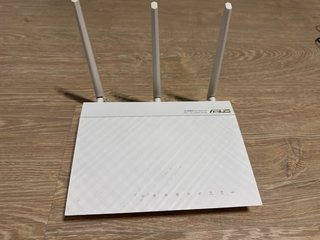 Router ASUS RT-AC66U
