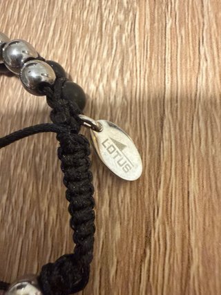 Pulsera Lotus Negra y Plateada