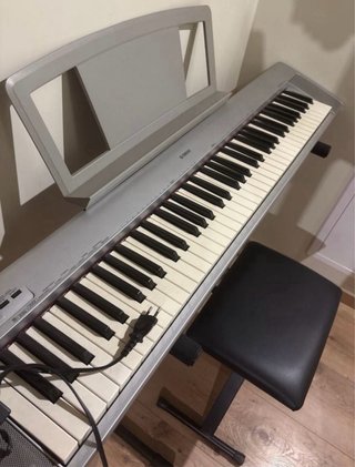 Piano Digital Yamaha PSR-E343