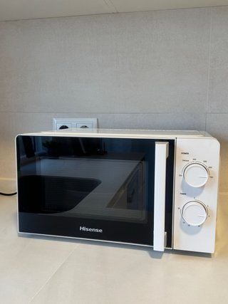 Microondas Hisense Blanco 20L 700W - como nuevo