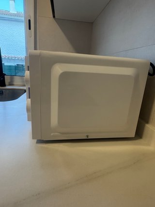 Microondas Hisense Blanco 20L 700W - como nuevo