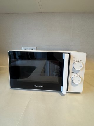 Microondas Hisense Blanco 20L 700W - como nuevo