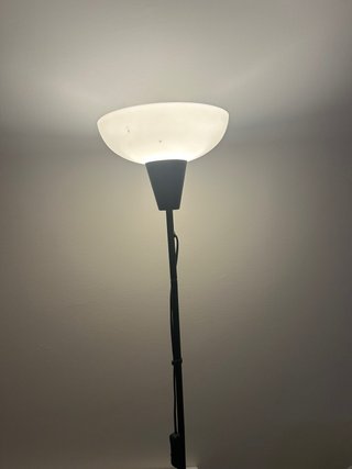 Lámpara de pie moderna
