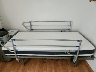 Cama articulada con mando