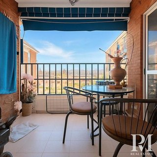 Piso en venta en Parque Victoria Eugenia en Málaga
