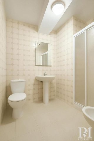 Piso en venta en Parque Victoria Eugenia en Málaga