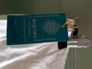 Falda blanca bordada