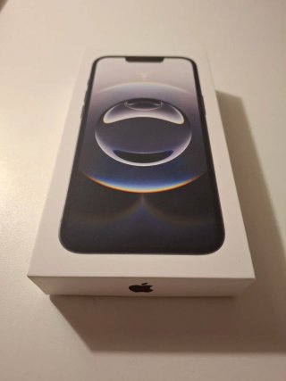 iPhone 16e