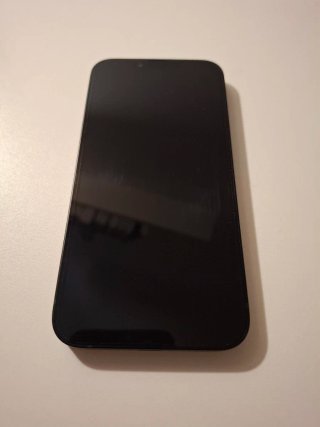 iPhone 16e