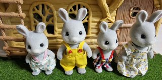 Sylvanian Families Conejos Colita de Algodón