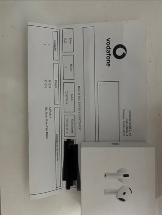 AirPods 4