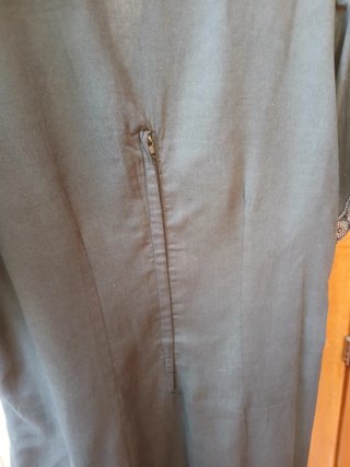 Vestito nero con ricami argento