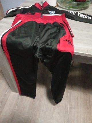 Chándal Mo Vadi Rojo y Negro