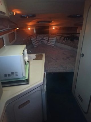Barco a motor, SeaRay 270 Sundancer.