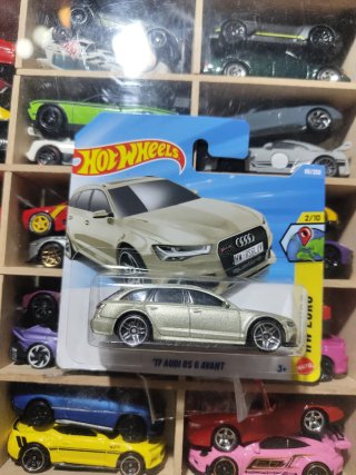 Hot Wheels '17 Audi RS 6 Avant