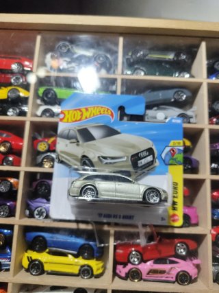 Hot Wheels '17 Audi RS 6 Avant