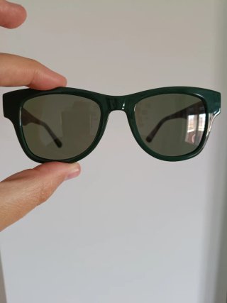 Gafas Karl Lagerfeld Tortoise y Verde, a estrenar