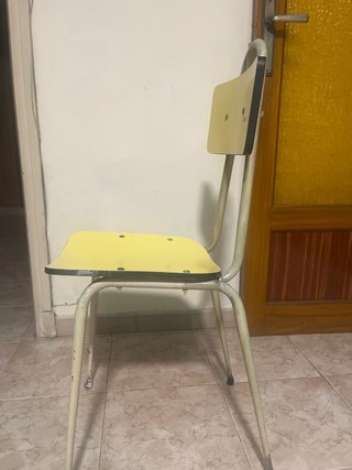 Silla escolar metal y plástico amarilla