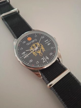 Orologio in catalano Nowley, mai usato, in perfette condizioni